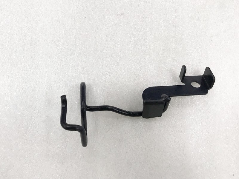 Крепление кабеля заднее правое с