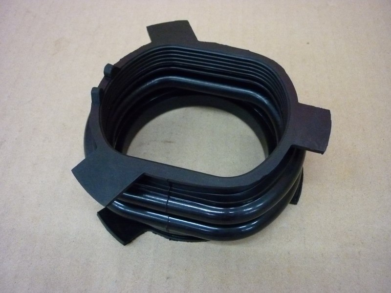 Чехол грязезащитный маятника задней подвески