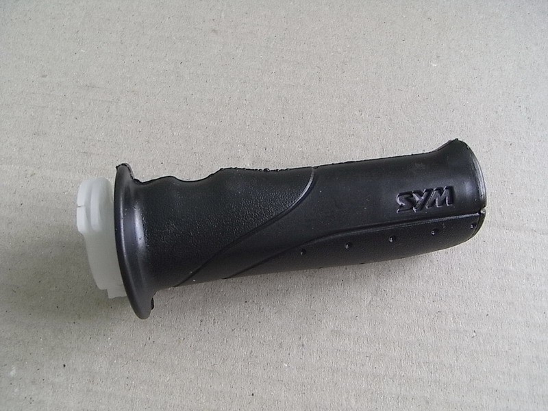 Рукоятка руля правая черный_BK-001U