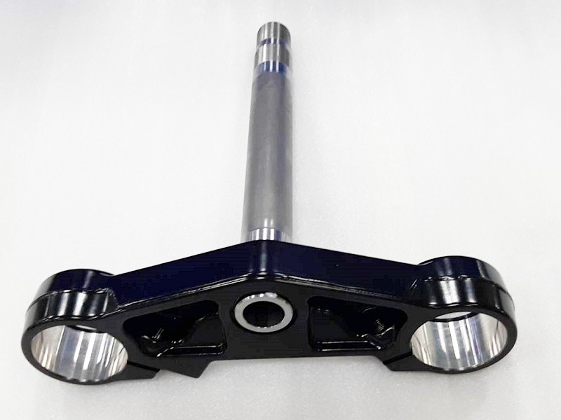 Траверса передней вилки