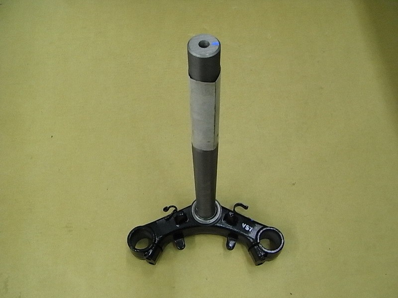 Траверса передней вилки