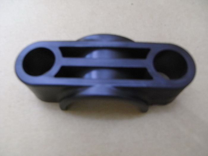 Скоба крепления рулевой колонки