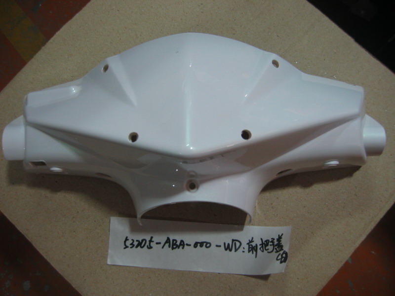 Облицовка руля передняя белый (WH8018P)