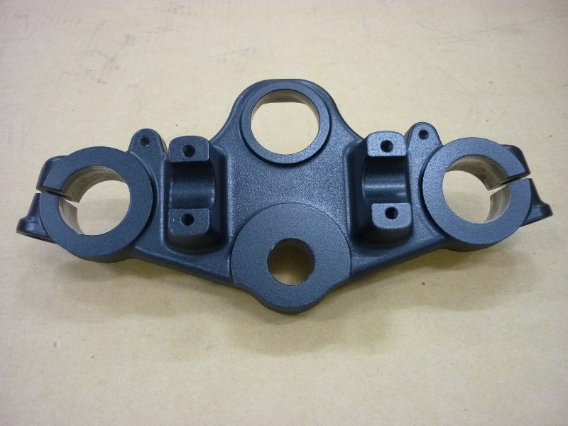 Кронштейн траверсы передней вилки матовый черный_GY-7450U