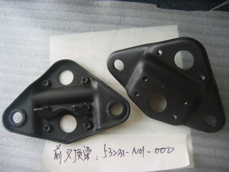 Кронштейн траверсы передней вилки