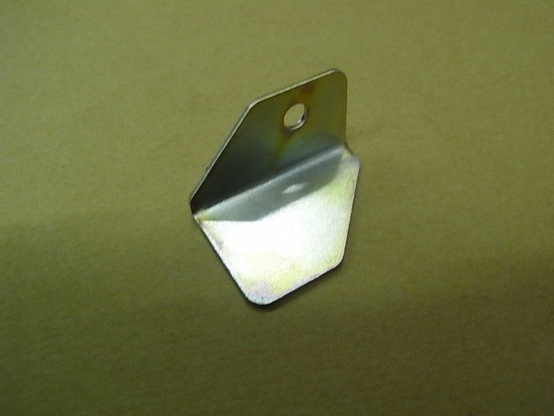 Кронштейн ограничителя левый