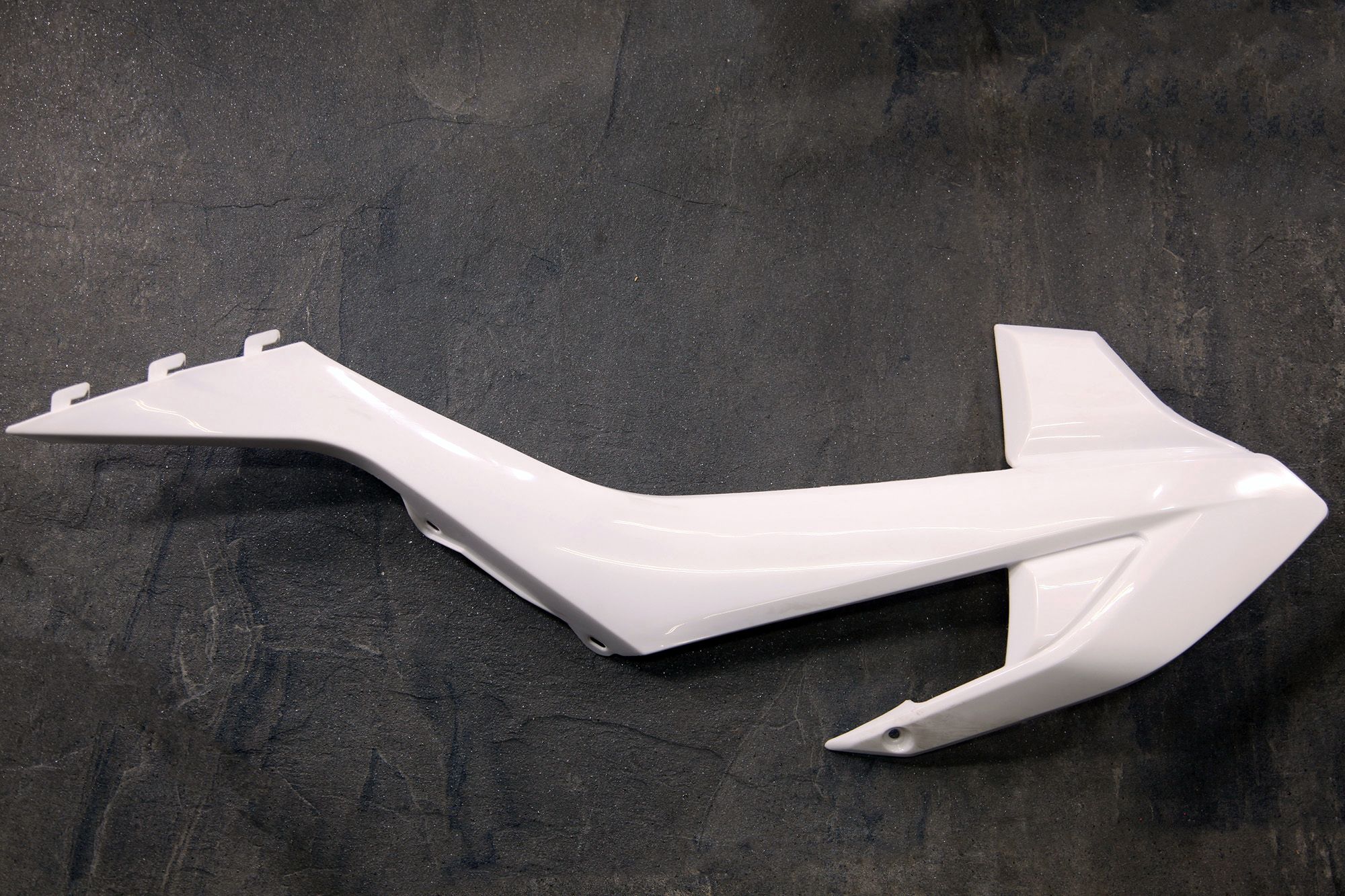 Облицовка передняя левая, белый