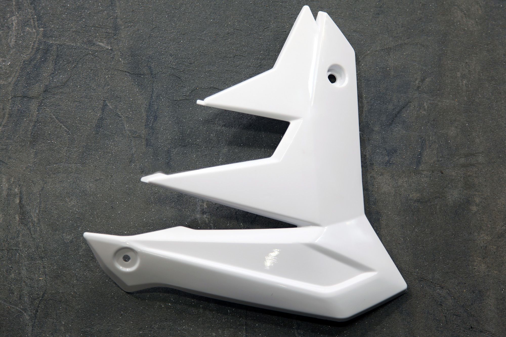 Облицовка передняя левая, белый