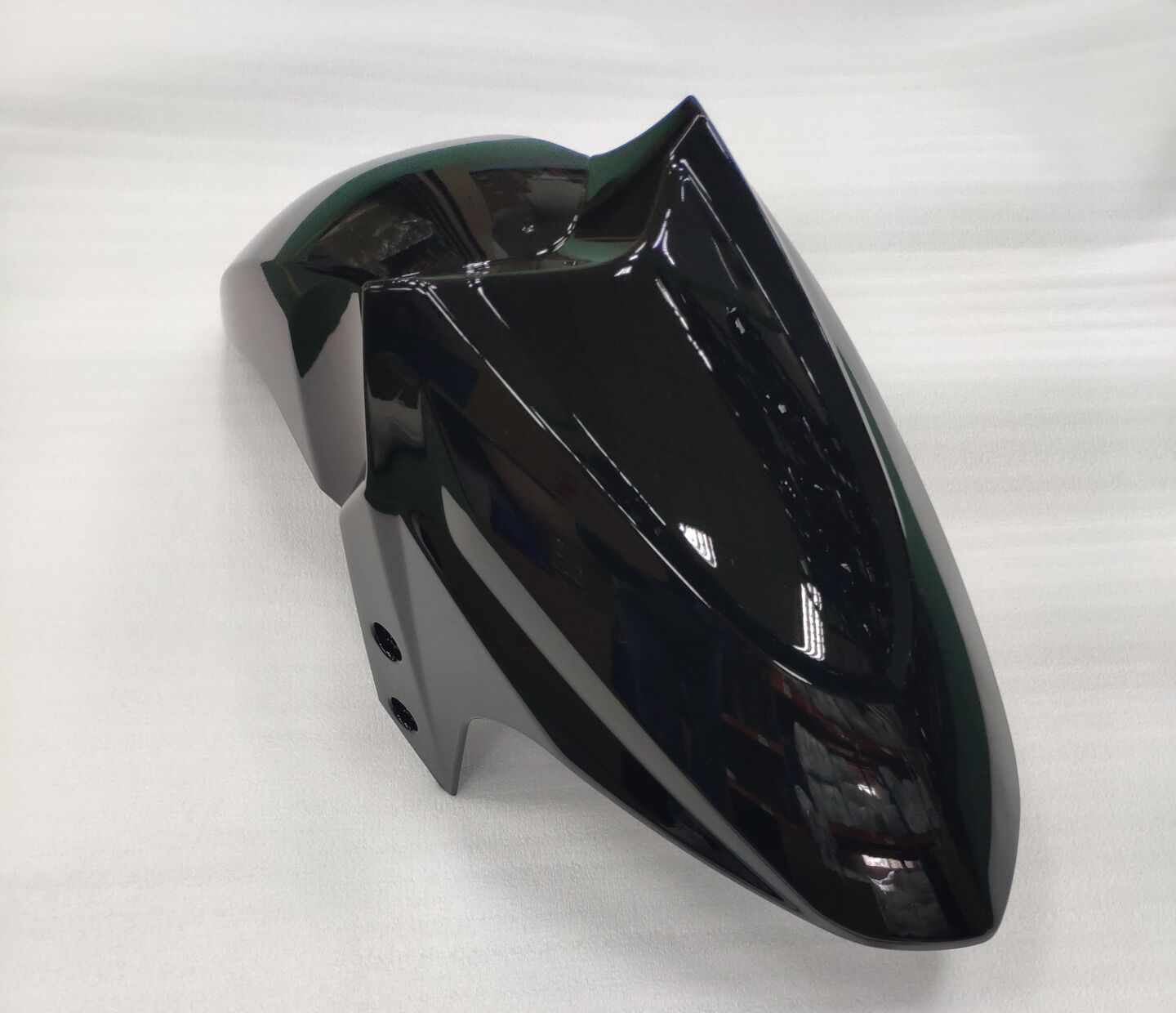 Крыло переднее