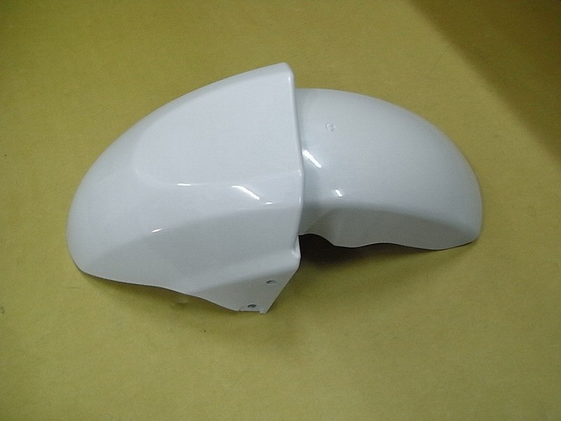 Крыло переднее белый