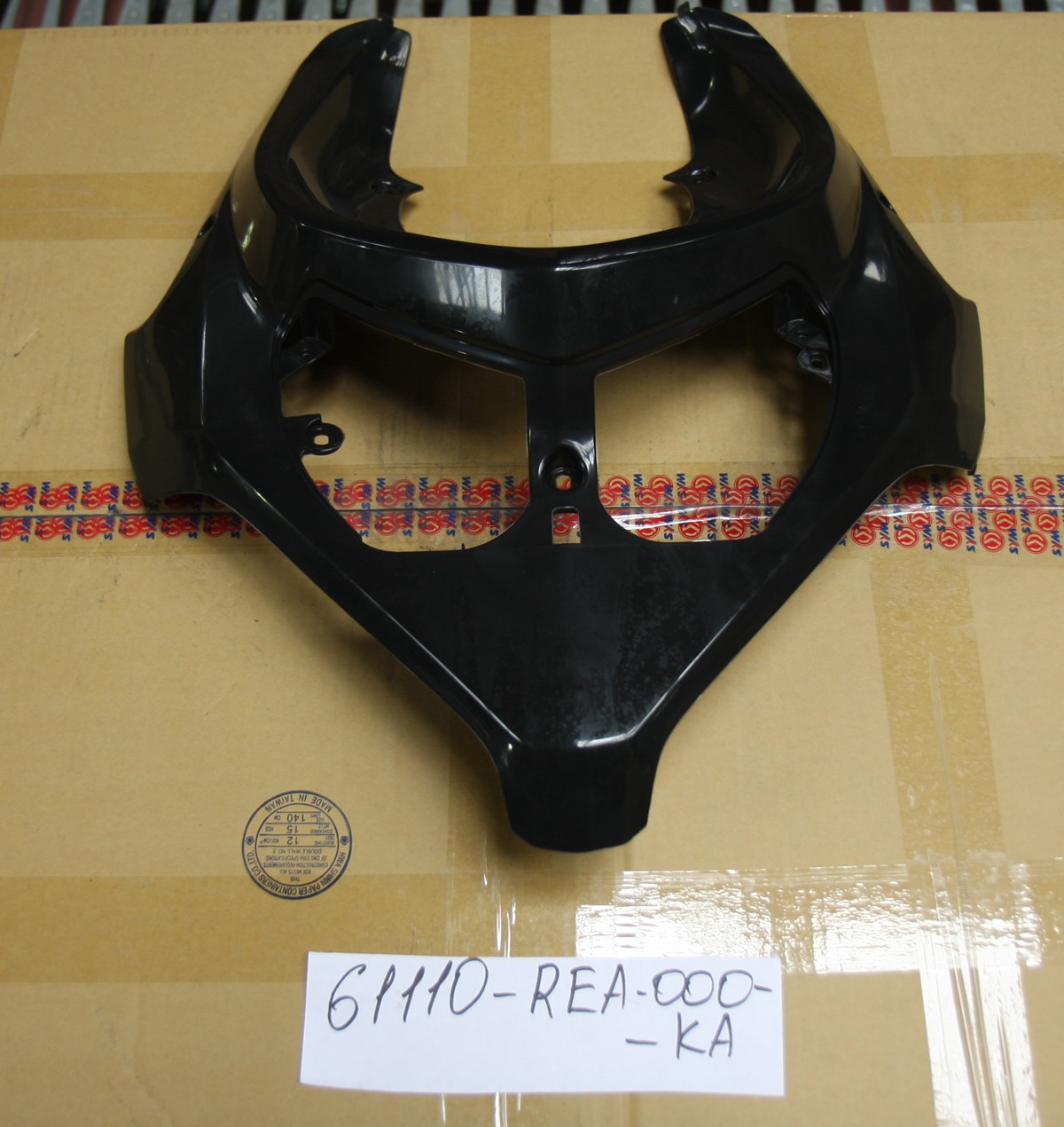 Облицовка передняя верхн воздухозаб черный