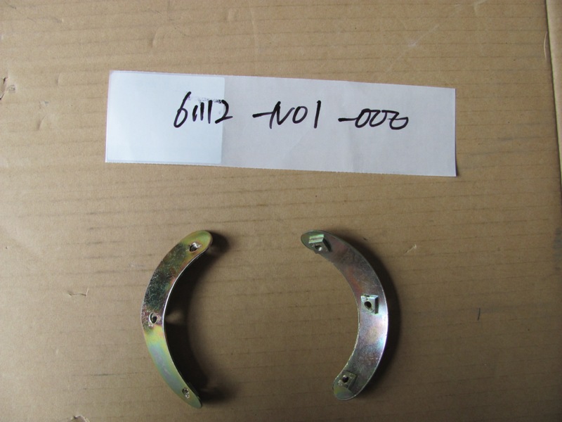 Крепление брызговика переднего