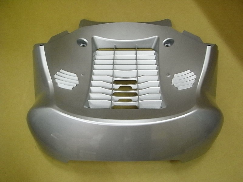 Облицовка передняя нижняя серебристый (S-421S)