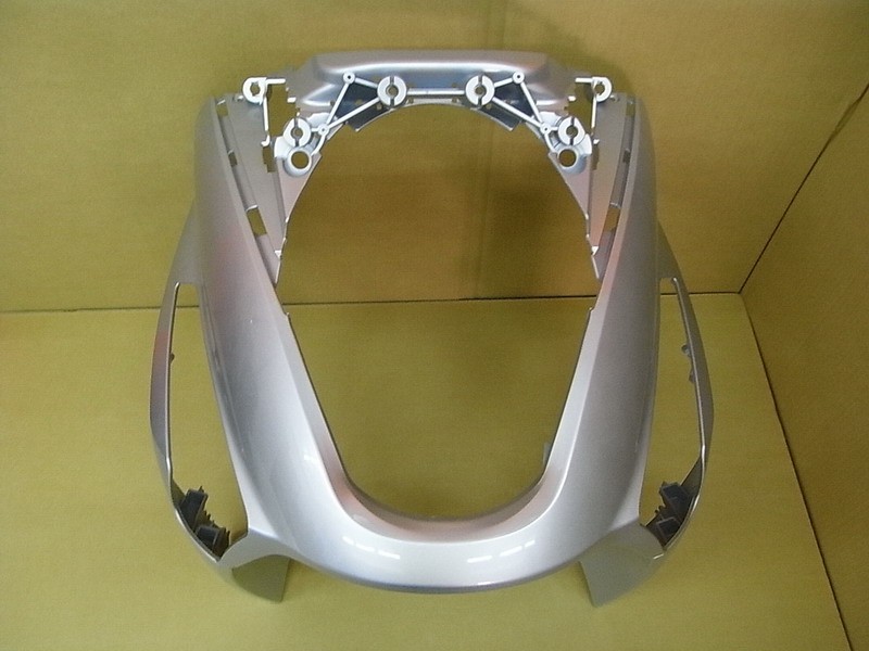 Облицовка передняя серебристый_S-421S