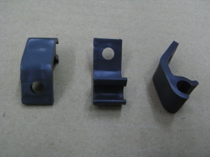 Фиксатор отсека для мелочи