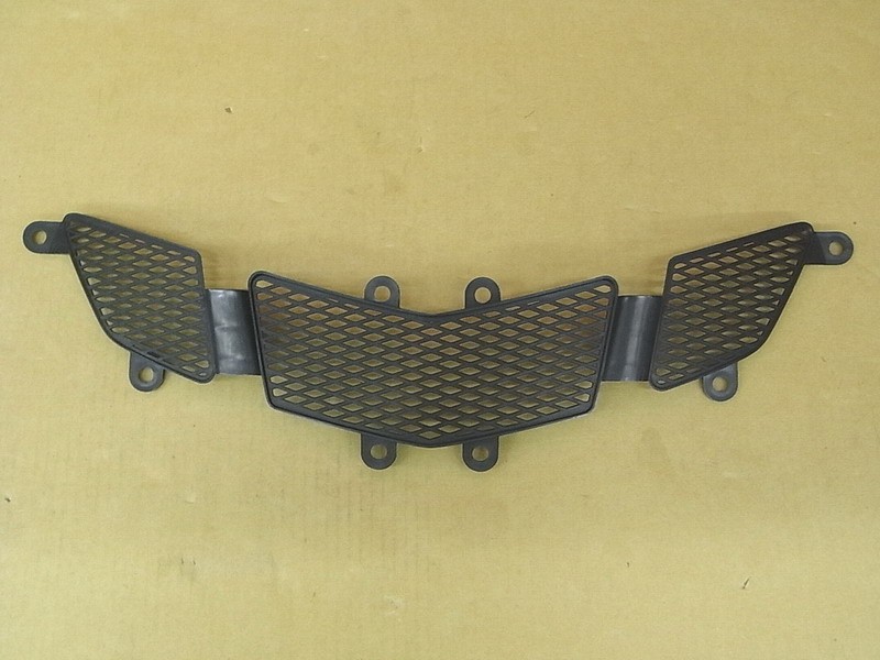 Облицовка бампера передняя