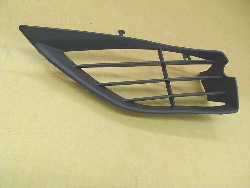 Решётка вентиляционная правая черный_BK-001U