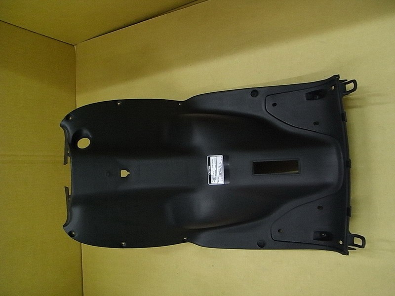 Облицовка передняя внутренняя черный_BK-001U