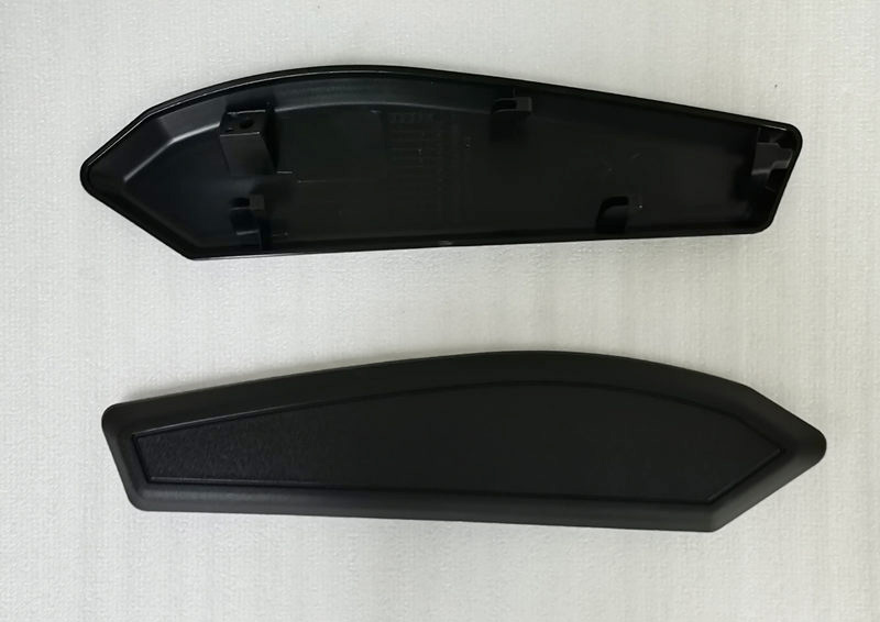 Накладка ветрового стекла правая