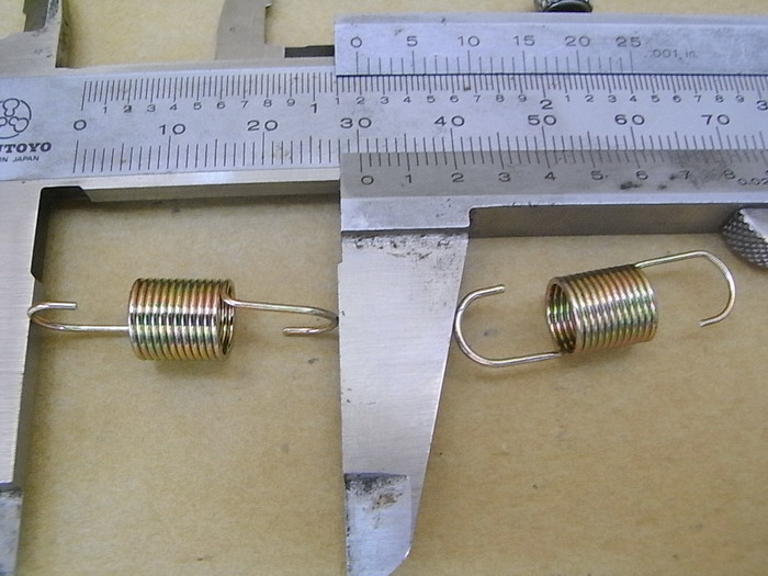 Пружина замка сидения