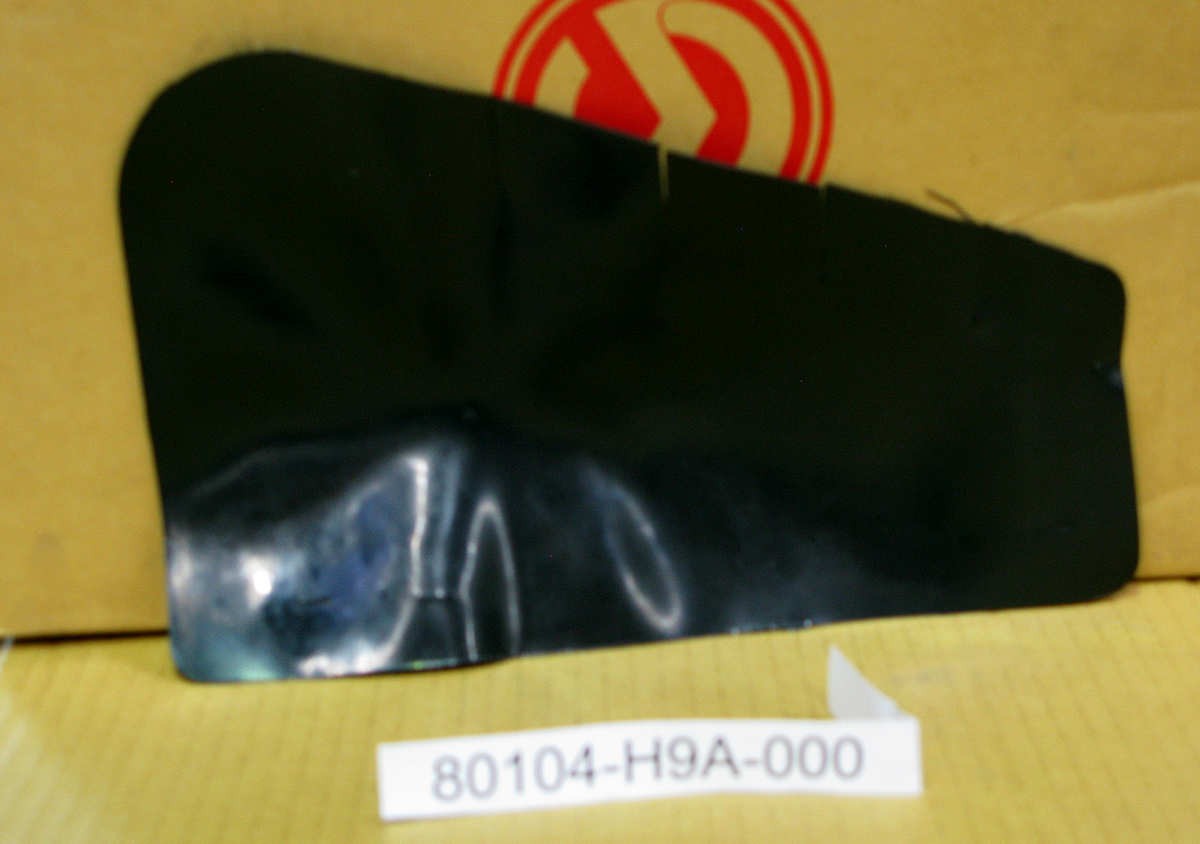 Брызговик левый