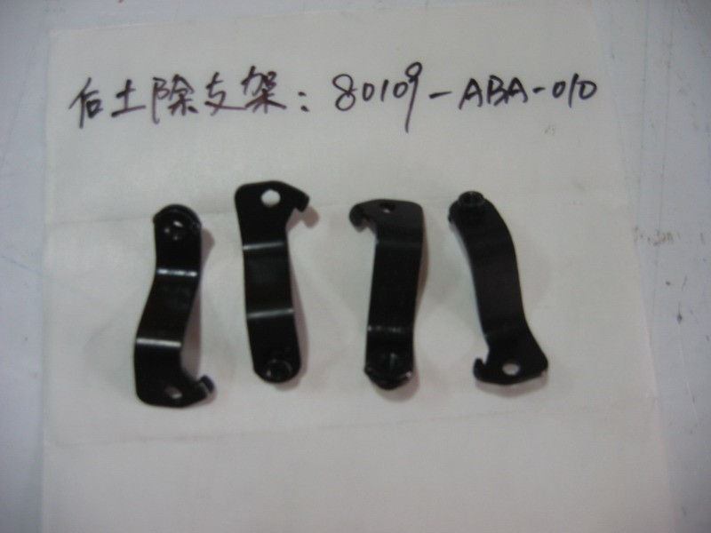 Кронштейн крепления крыла заднего