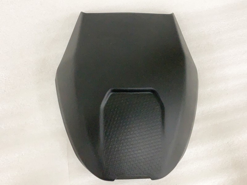 Крышка отсека топливного бака