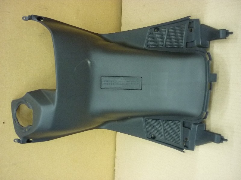 Облицовка передняя внутренняя нижняя черный_BK-001U