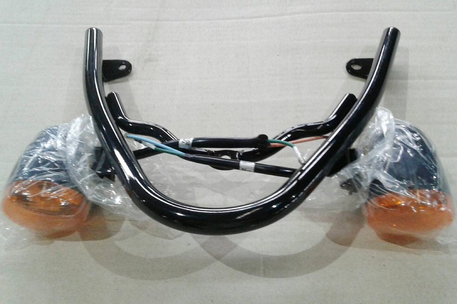 Багажник задний с сигналами поворотов в сборе