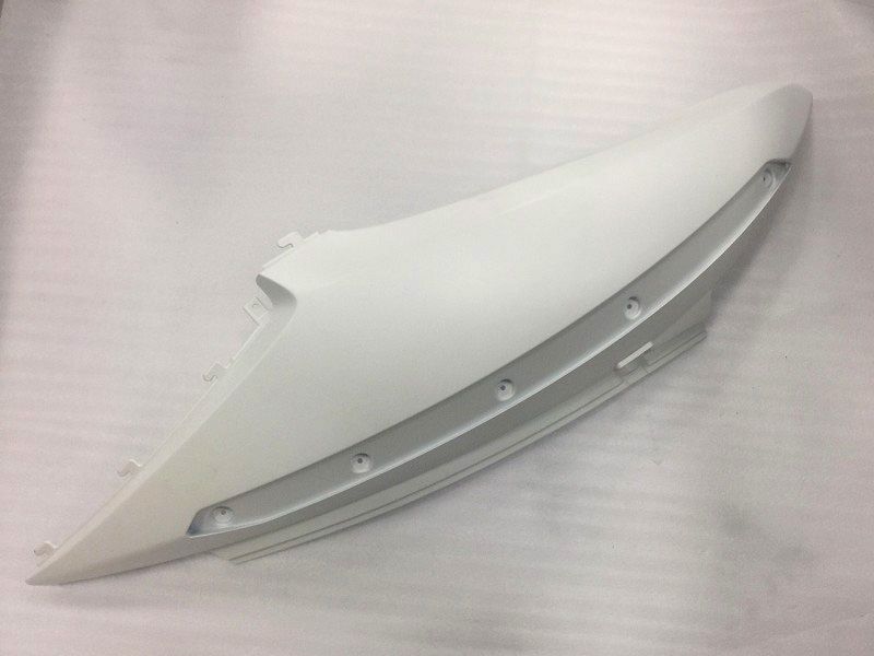 Облицовка задняя правая белый (WH-003UL)