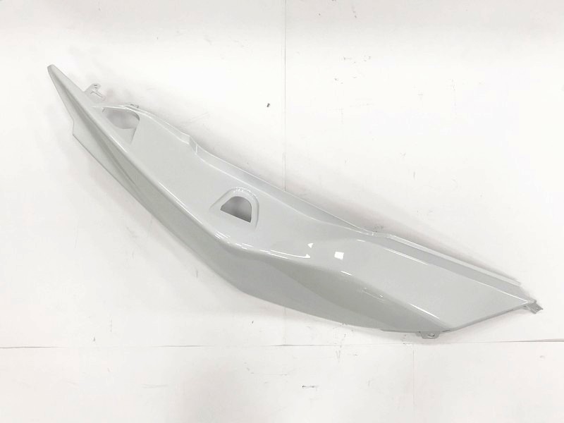 Облицовка задняя правая белый (WH-300P)