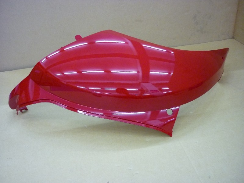 Облицовка задняя правая красный_R-200C