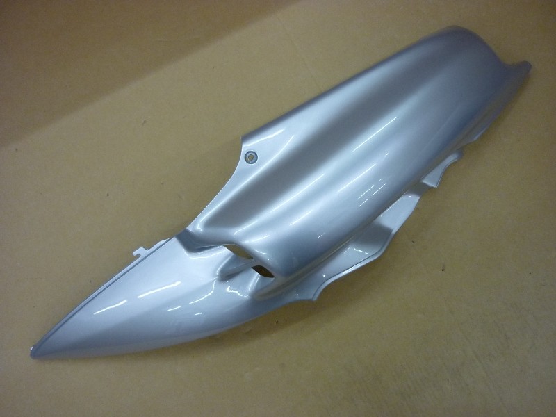 Облицовка задняя правая серебристый_S-880S