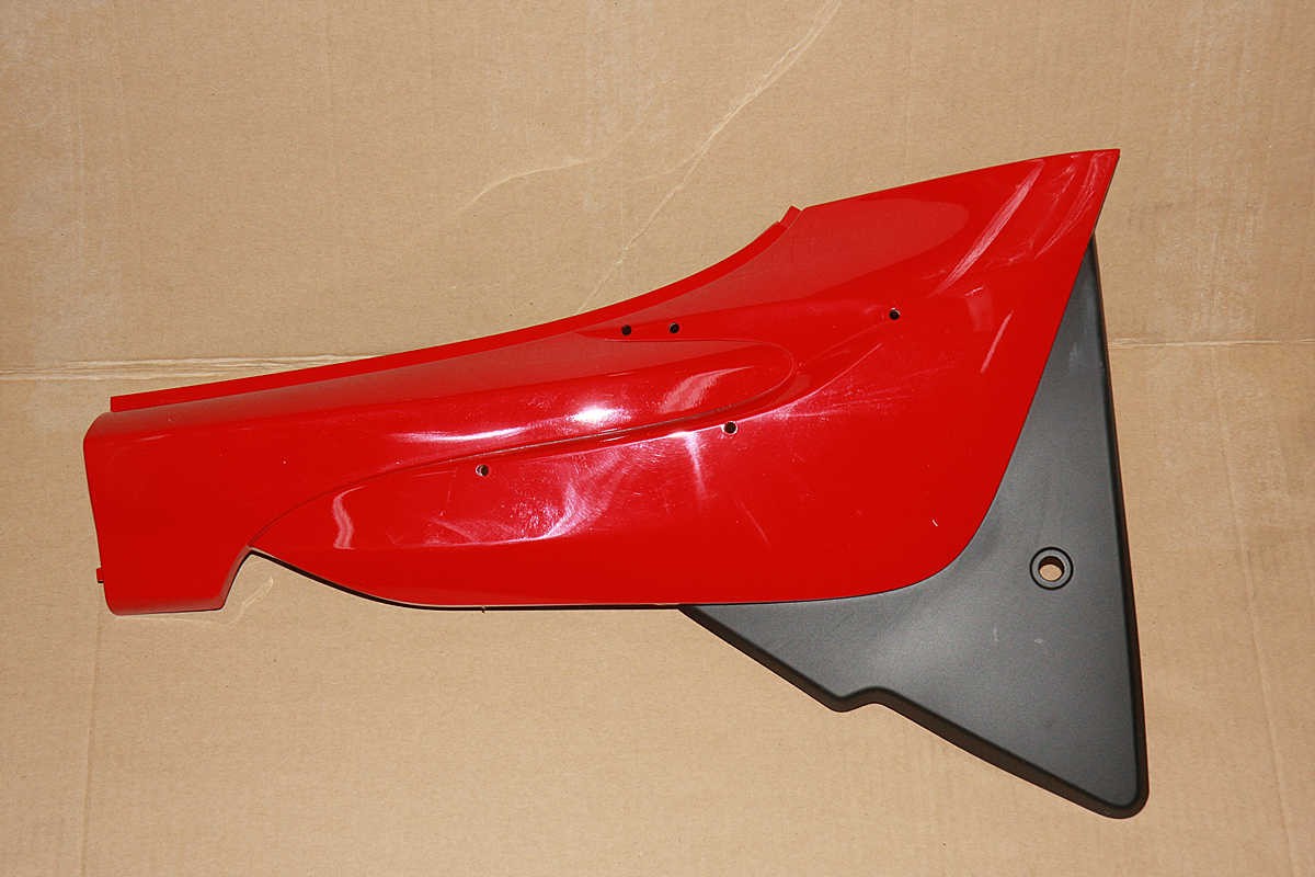 Облицовка задняя правая красный_R-086