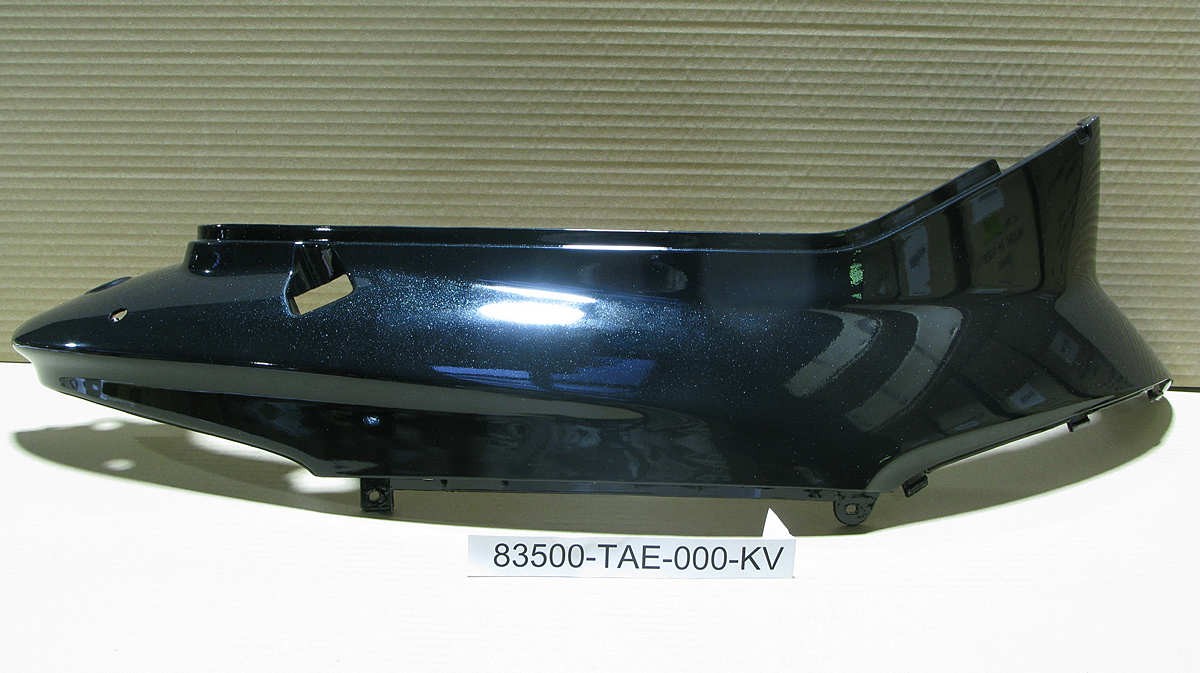 Облицовка задняя правая черный_BK-0406S