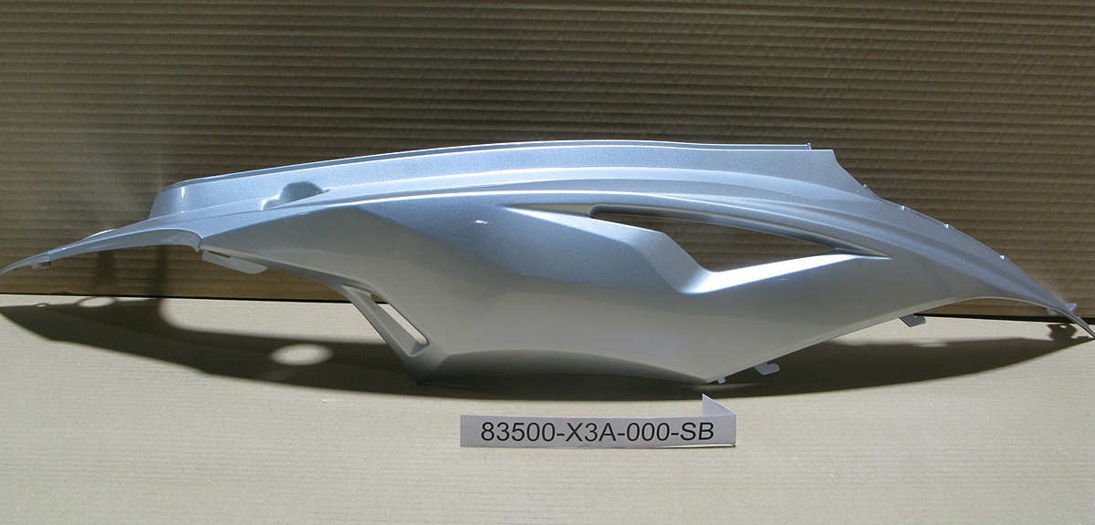 Облицовка задняя правая серебристый (S-880S)
