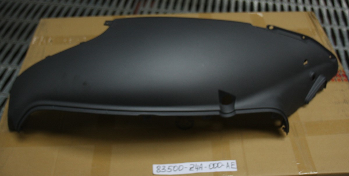 Облицовка задняя правая чёрно-серый (GY-7450U)