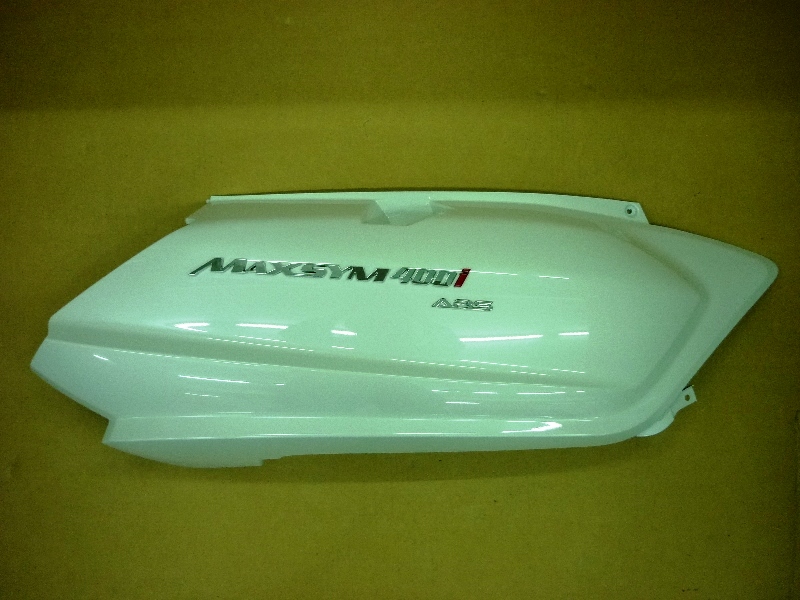 Облицовка задняя правая белый (WH-300P)