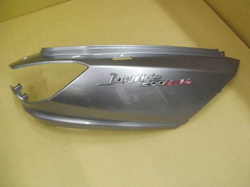 Облицовка задняя правая серый (GY-517S)