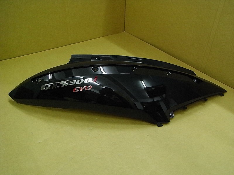 Облицовка задняя правая черный_BK-433S