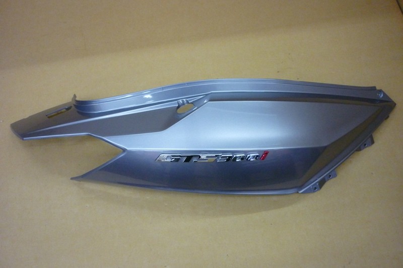 Облицовка задняя правая серый_GY-517Si