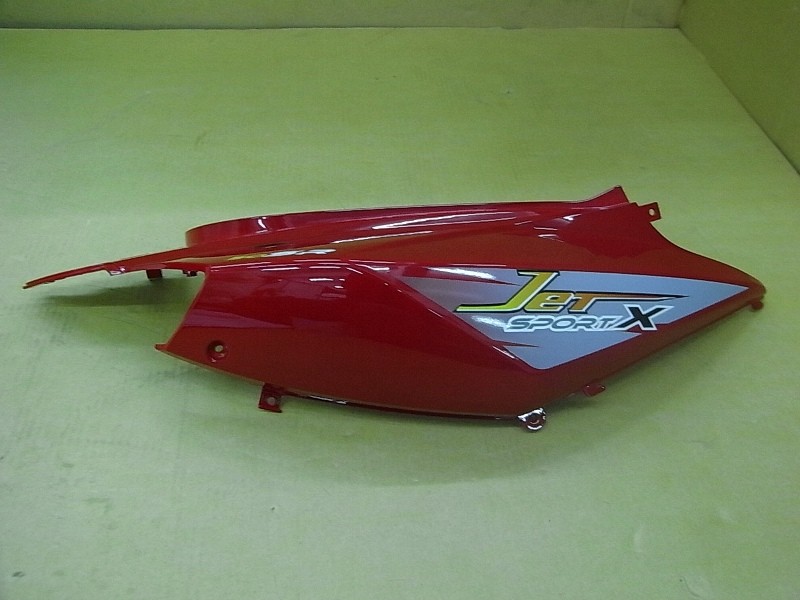 Облицовка задняя правая красный_R-200C