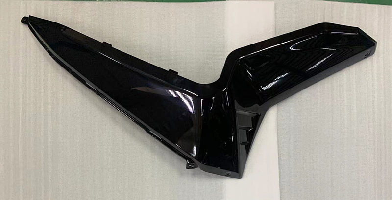 Облицовка боковая средняя правая B [BK-001C]