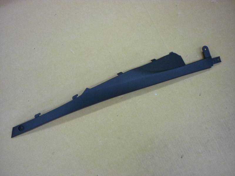 Облицовка задняя правая черный_BK-001U