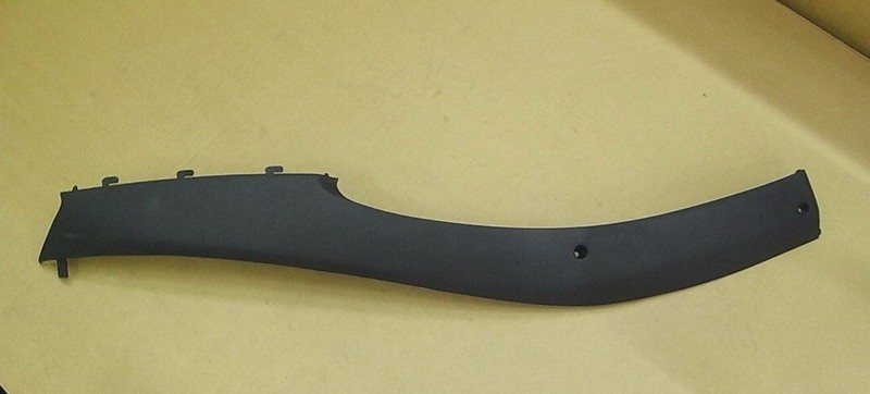 Облицовка боковая правая черный_BK-001U