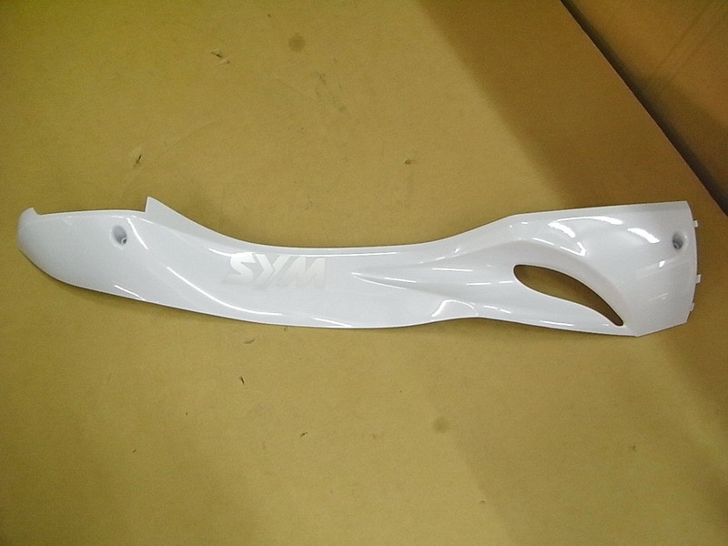 Облицовка боковая правая белый (WH-300P)