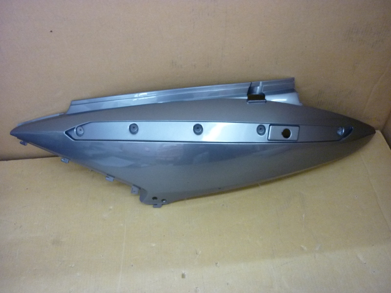 Облицовка задняя левая серый (GY-430S)