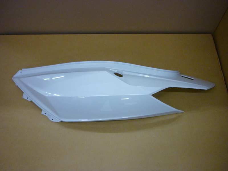 Облицовка задняя левая белый (WH-300P)