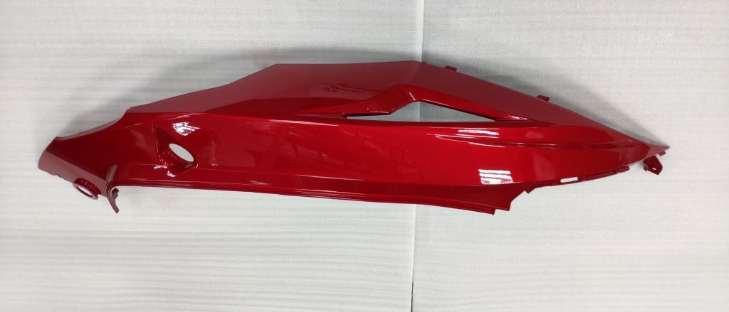 Облицовка задняя левая красный (R-010CA)