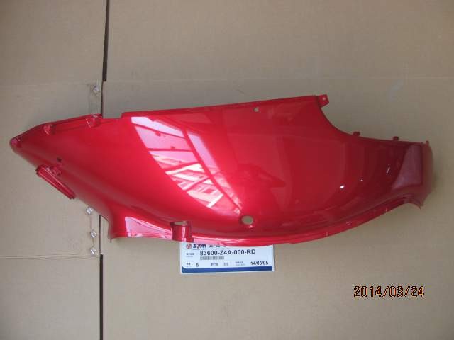 Облицовка задняя левая красный (R-010CA)